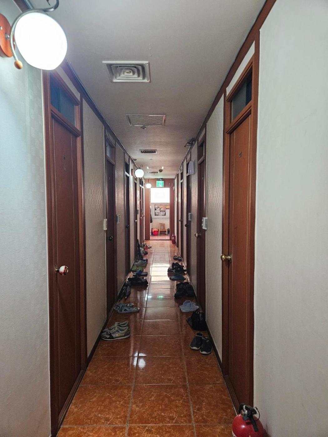 Auberge de jeunesse Mokhwatel à Busan Extérieur photo